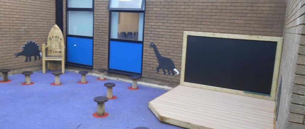Sankey Valley Primary School Stage Area