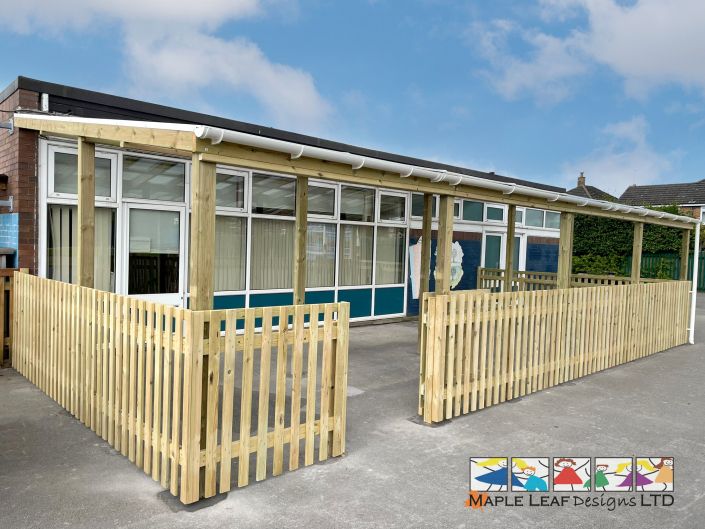 Lean to Timber Pergola with Polycarbonate Roof 10.4m x 4.7m – 18.6Lm x 1.2m high Timber Palisade Fencing – Brookhurst July 2024 – 5