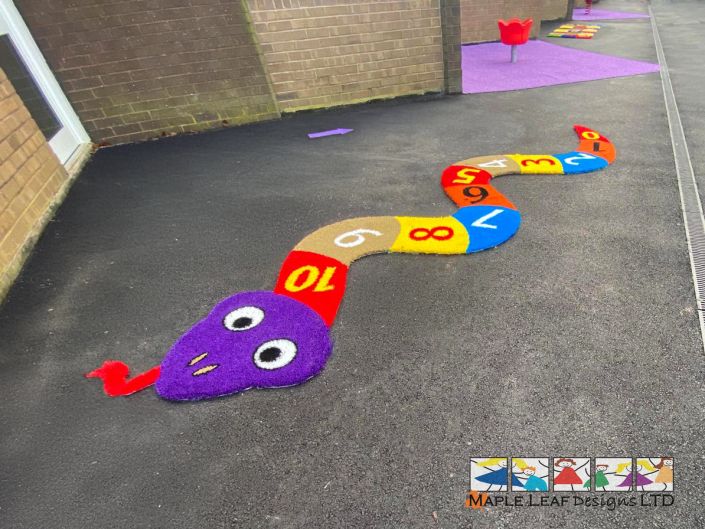 Grass Snake 3 – Brookfields Hallwood Park Dec 2024